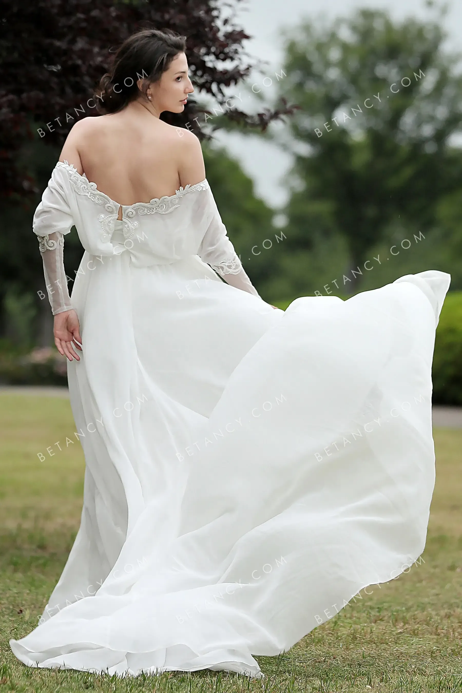 Lace Appliqued Off-shoulder Beach Chiffon Bridal Dress