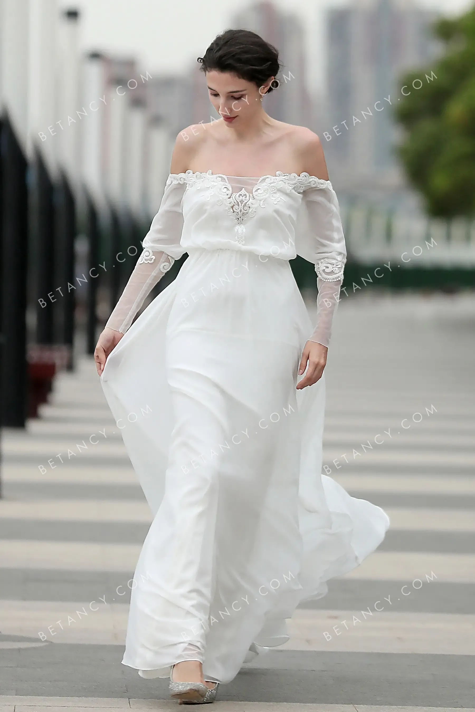 Lace Appliqued Off-shoulder Beach Chiffon Bridal Dress